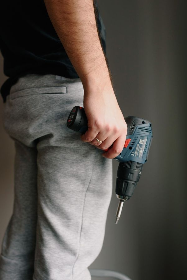 Reparatur- und Wartungsarbeiten Elektro